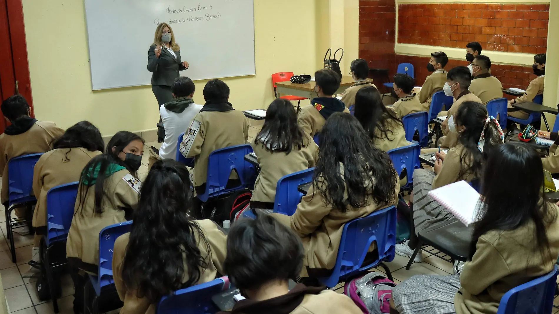 regreso a clases-educacion basica-escuela-secundaria-estudiantes-01